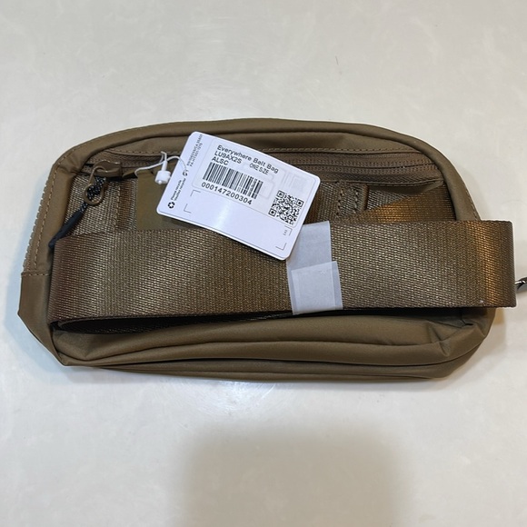 Everywhere Belt Bag 1L Allspice - Picture 2 of 5